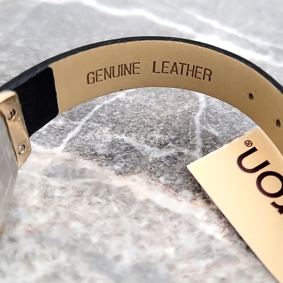 VINTAGE DIAMOND ARMITRON WATCH - Picture 9 of 9